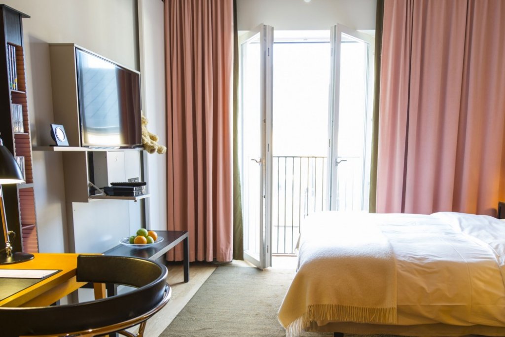 Фото Hotel Rival