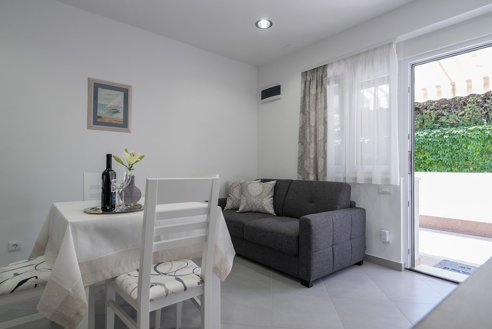 Фото Drop In Split Luxury Suites