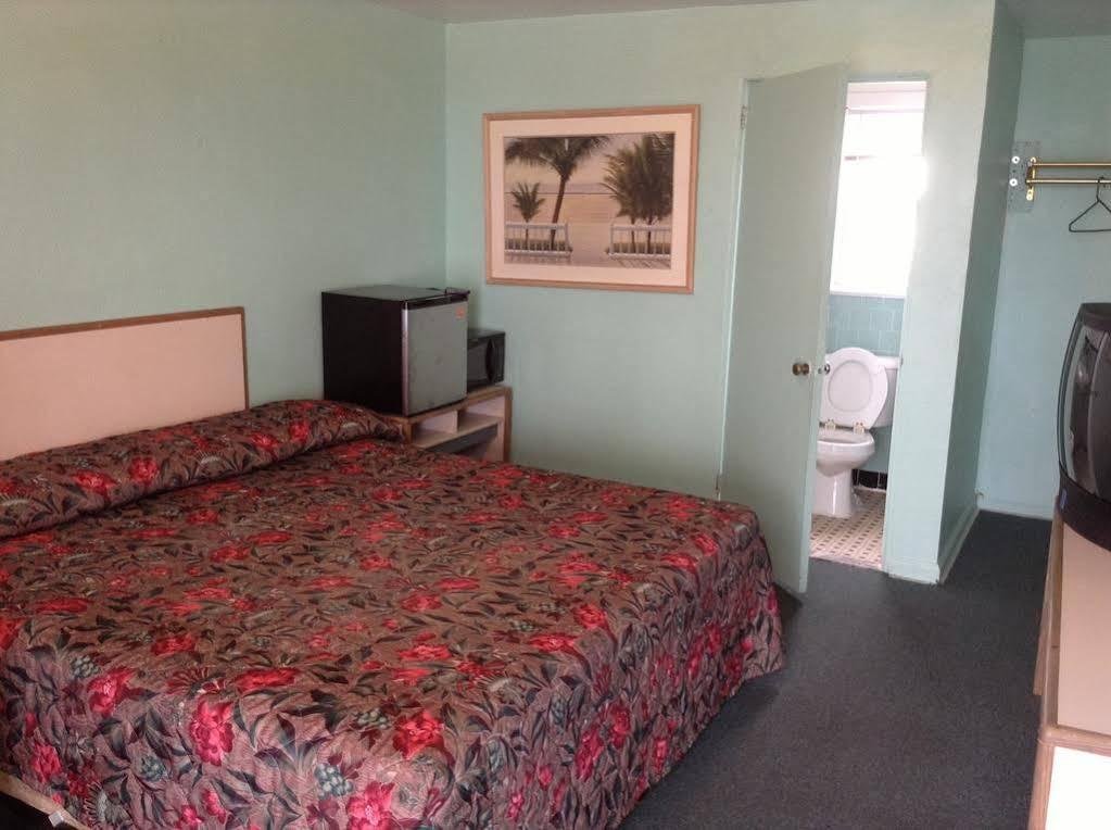 Фото New Sea Breeze Motel