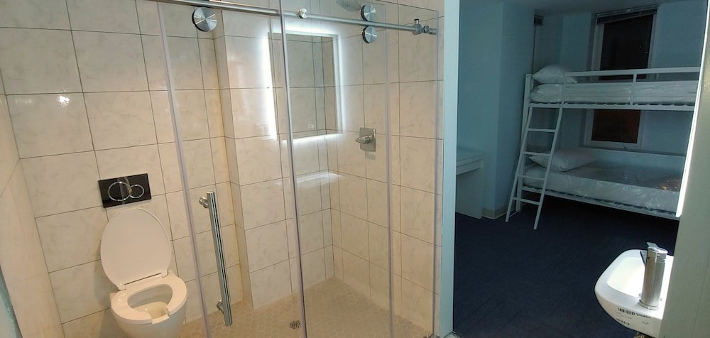 Фото U Street Hostel