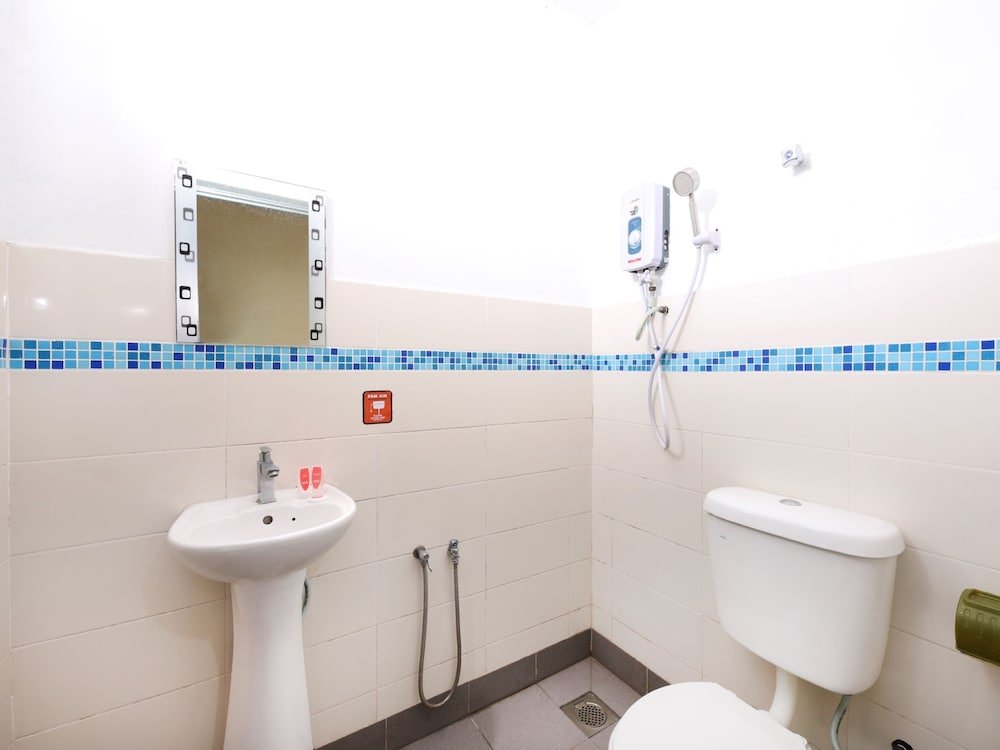 Фото Oyo 774 Hotel Iskandar