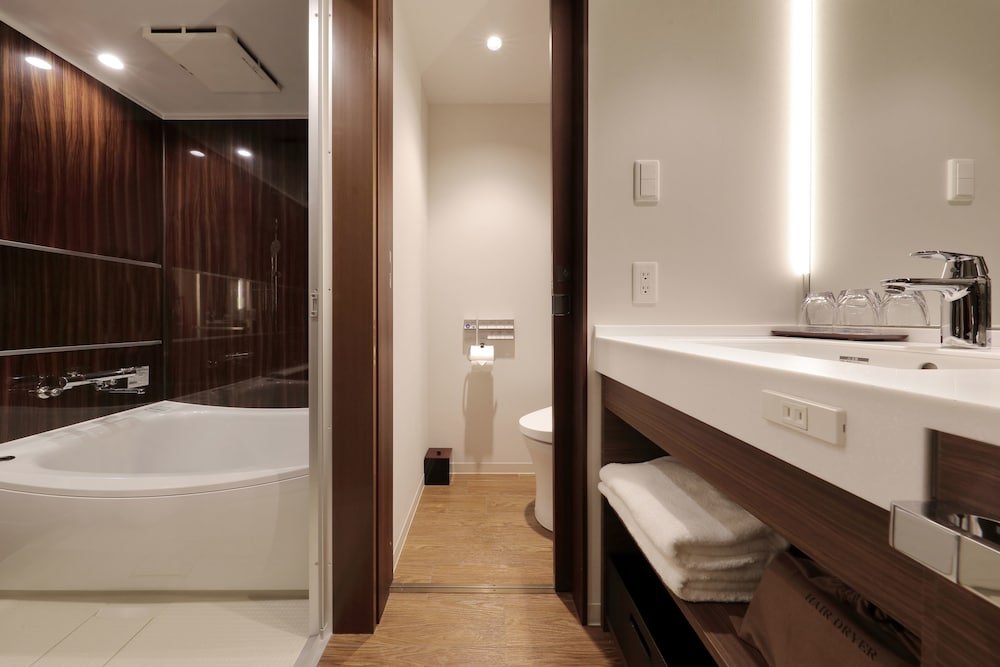 Фото Keio Prelia