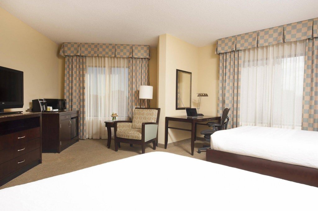 Фото Hilton Garden Inn Minneapolis Downtown