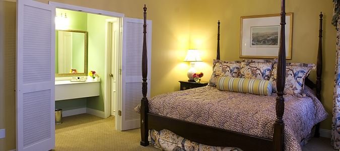 Фото Bienville House