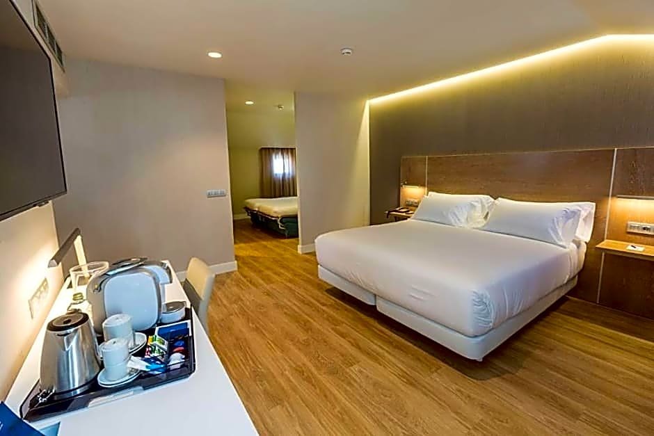 Фото Nh Oviedo Principado