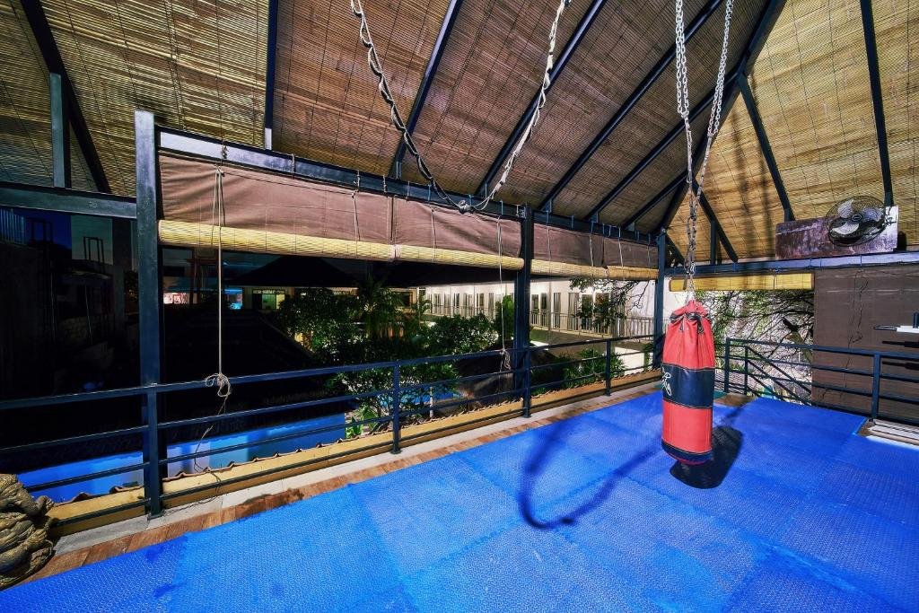 Фото Easy Surf Camp