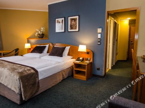 Фото Plaza Prague Hotel - Czech Leading Hotels