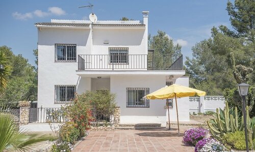 Гостиница Casa Els pins Tvl 84 в Таррагоне