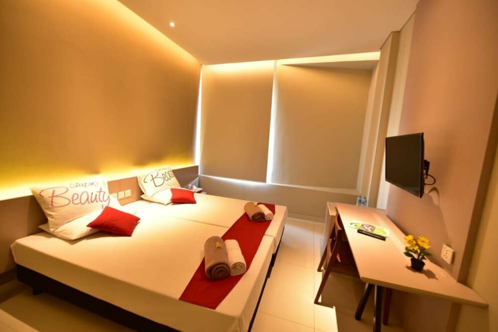Hotel SleepZzz Hotel Pulomas, Jakarta, photo