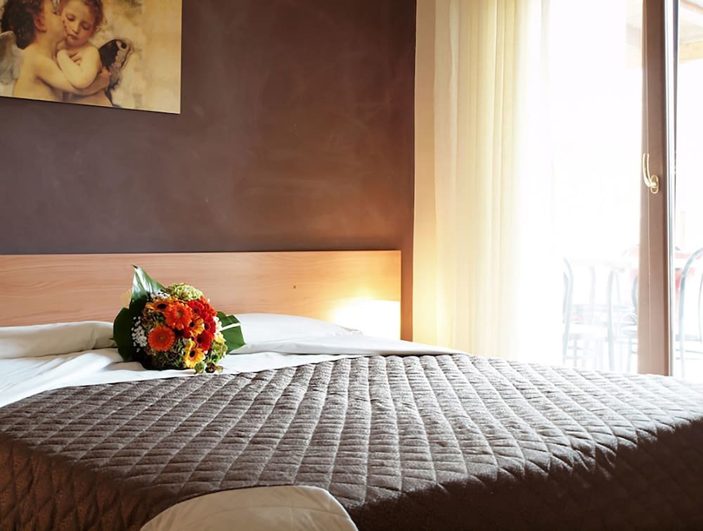 Фото L'incontro Suite B&b