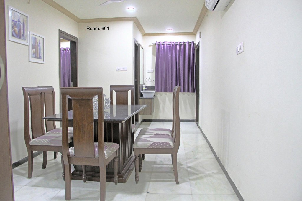 Фото Click White House Residency Vadodara
