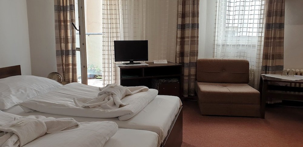 Фото Hotel Ostas