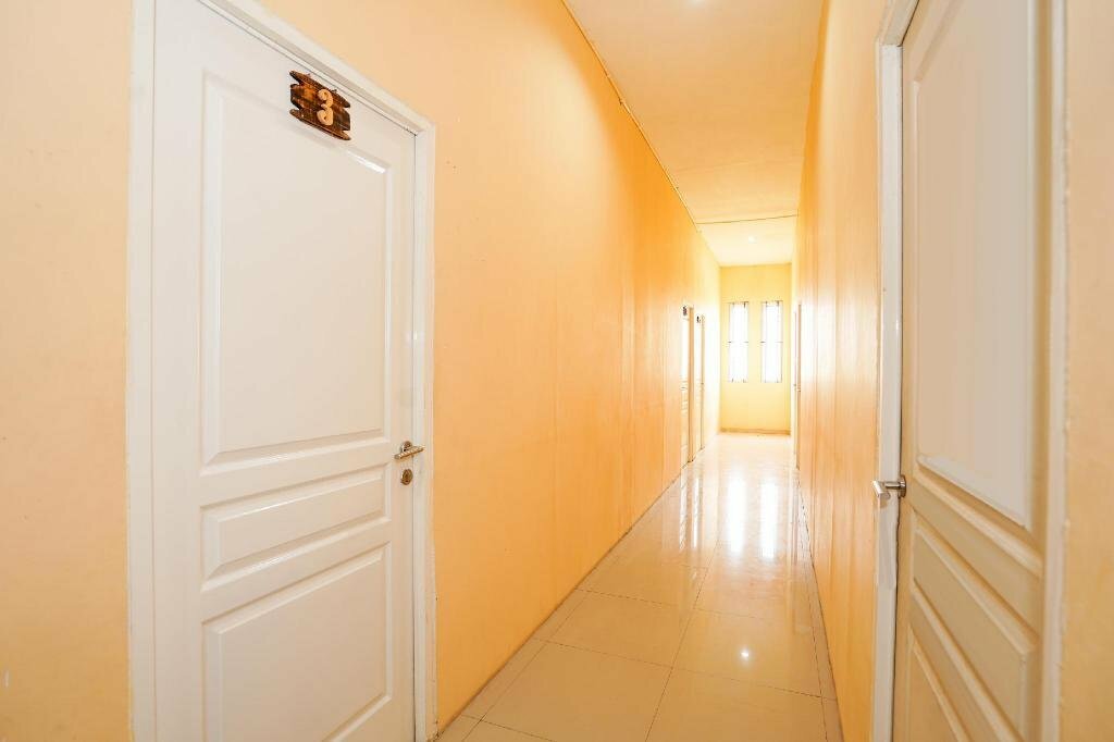 Hotel Oyo 223 Penginapan Nabila, East Java, photo