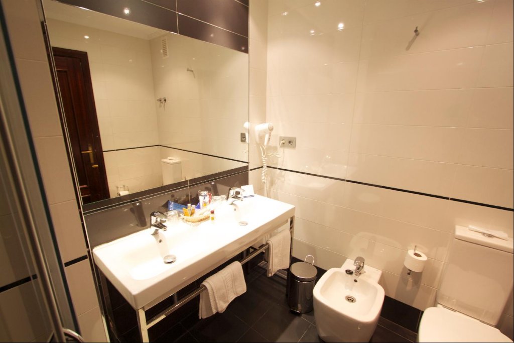 Фото Hotel M. A. Princesa Ana