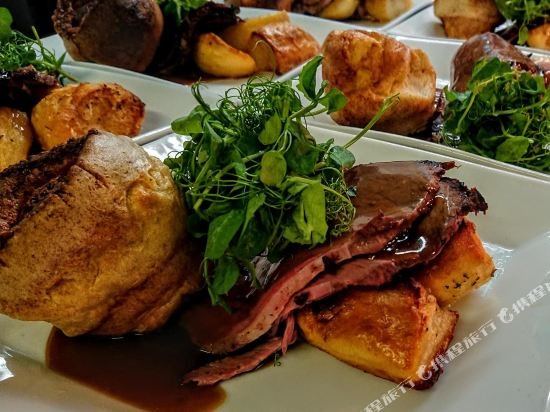 Фото The Old Manor House Hotel