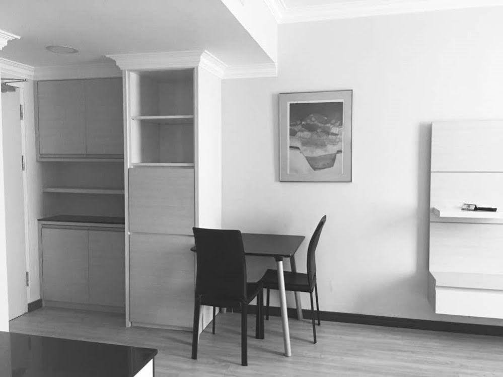 Фото Somerset Hotel