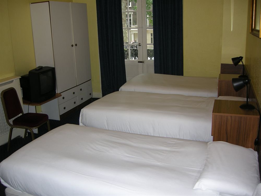 Фото Lancaster Court Hotel