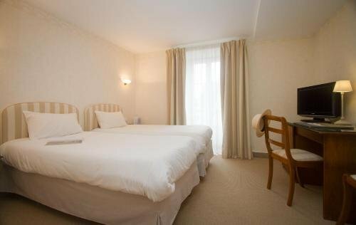 Гостиница Hotel L'ermitage в Шато-Гонтье