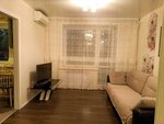 Na Pritomskoj Naberezhnoj 1a Apartments (улица Притомская Набережная, 1А) ، سكن للإيجار اليومي