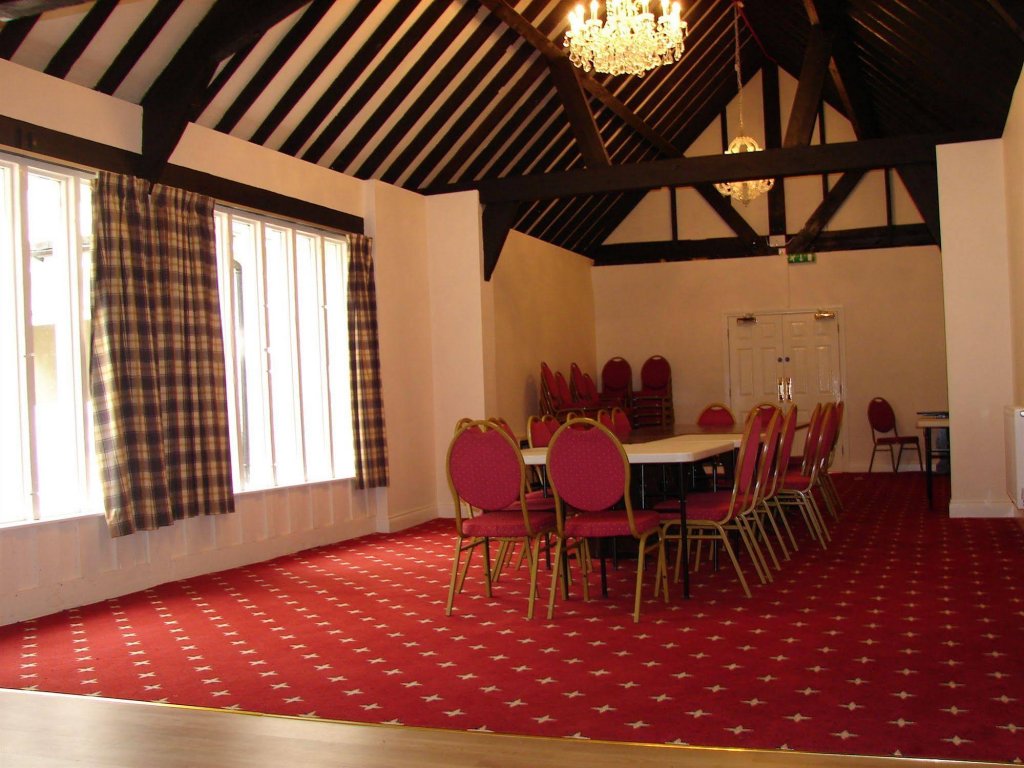 Фото The Angel Hotel