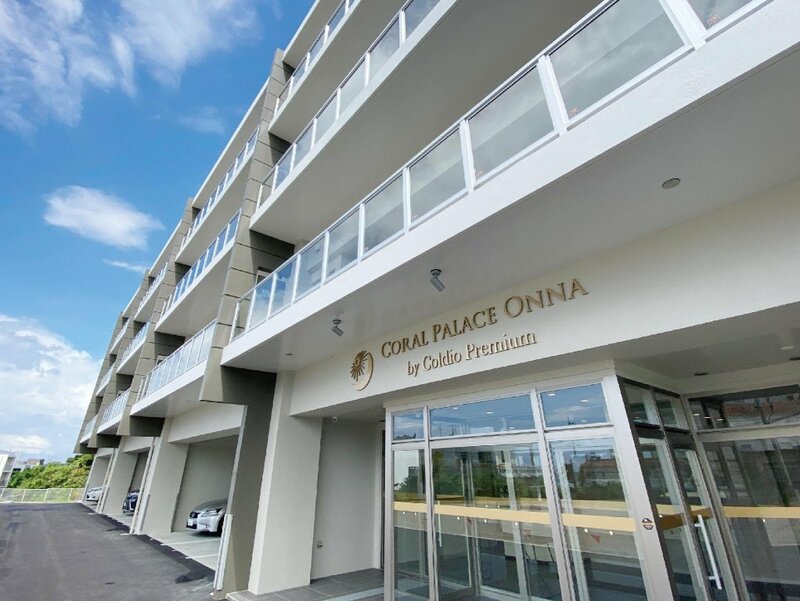 Гостиница Coral Palace Onna by Sunset Avenue