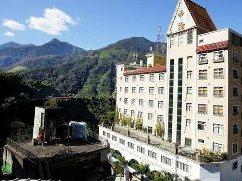 Гостиница Hotel Tilun Dongpu SPA