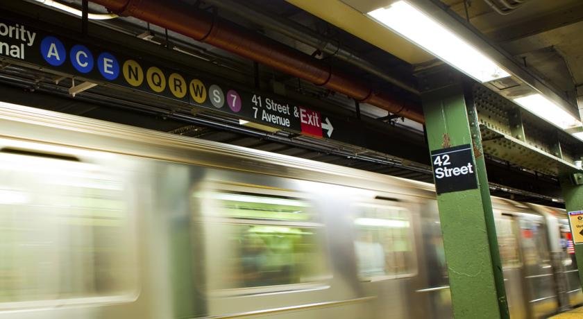 Фото DoubleTree by Hilton New York Times Square West