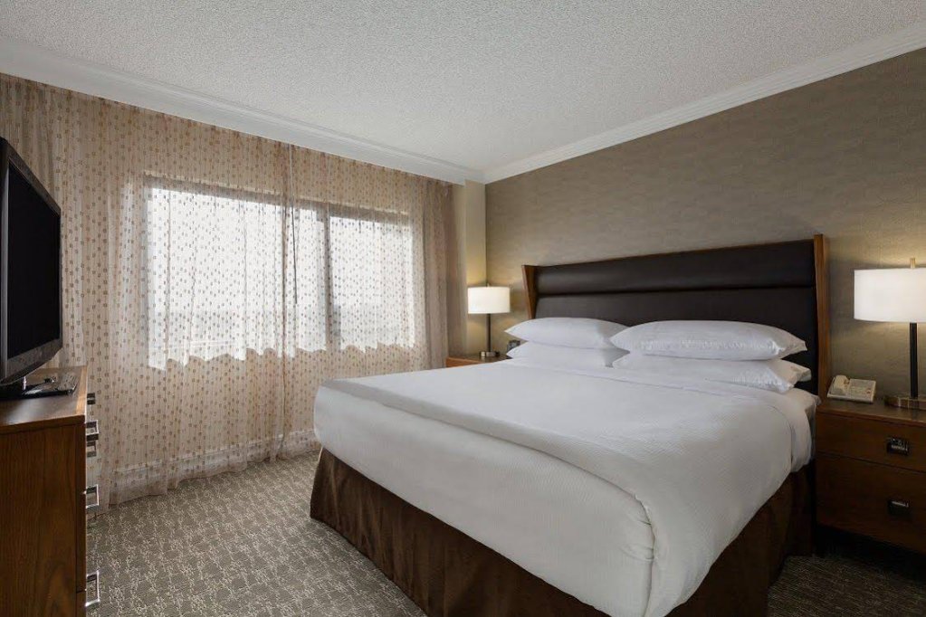 Фото Embassy Suites by Hilton Anaheim Orange