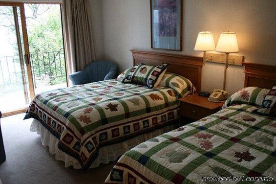 Фото The Cliff Dweller on Lake Superior