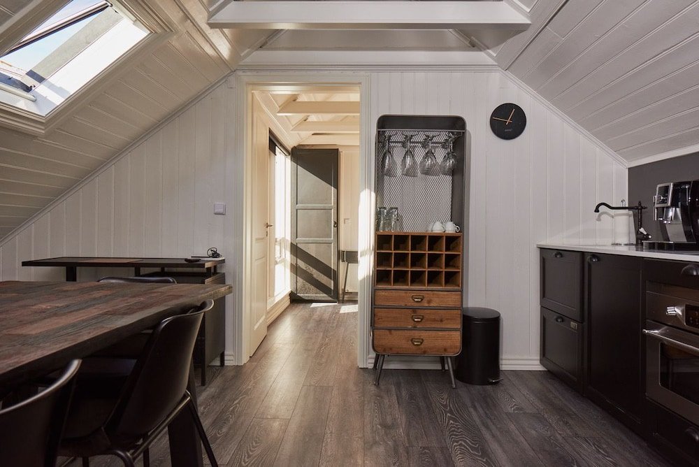 Фото Vintage Hotel Apartments