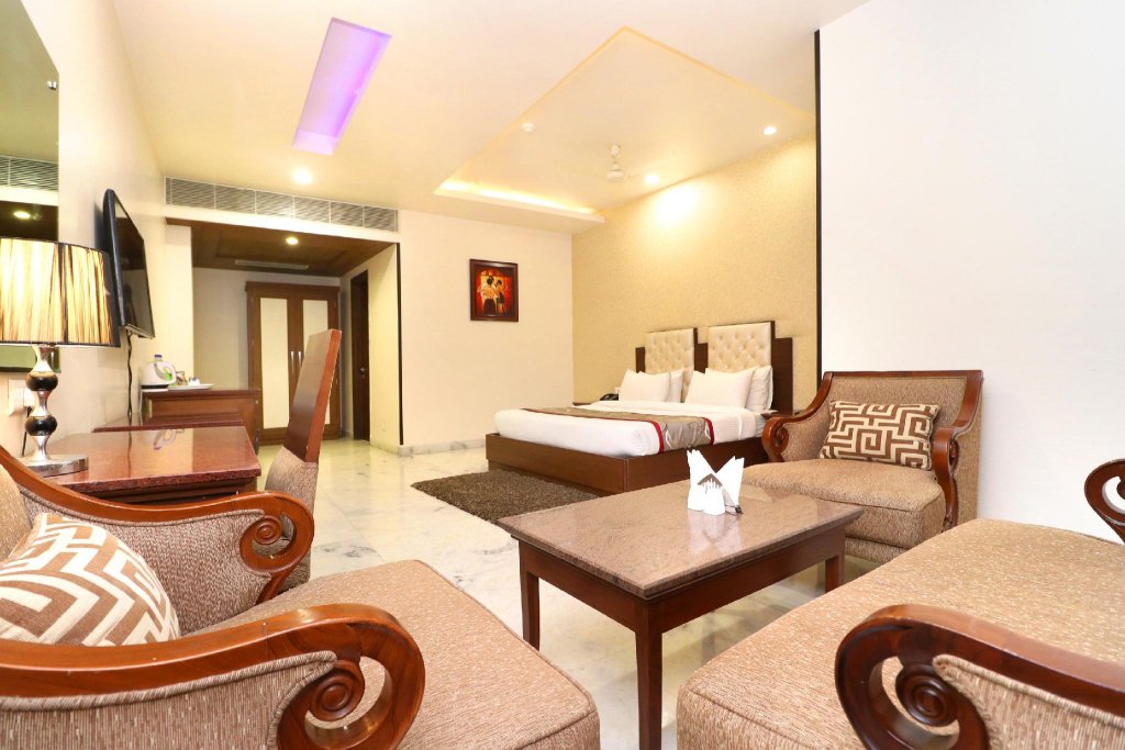 Фото Leela Grande Hotel