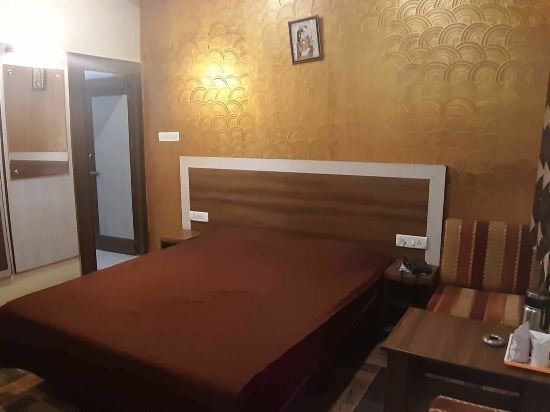 Фото Hotel Prayag