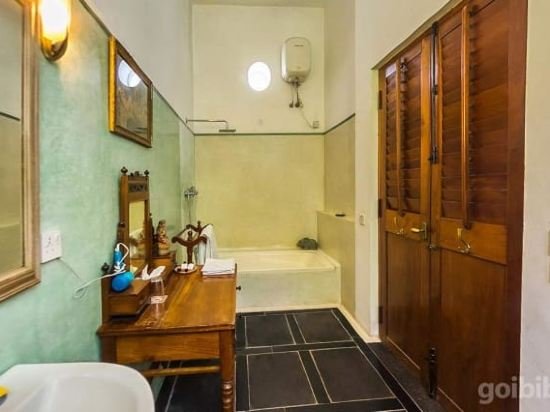 Фото Hotel De L'Orient Pondicherry