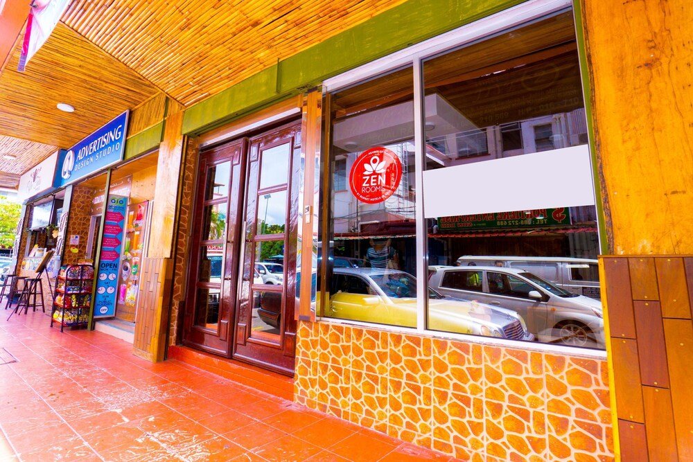 Фото Oyo 210 Hotel Five 2