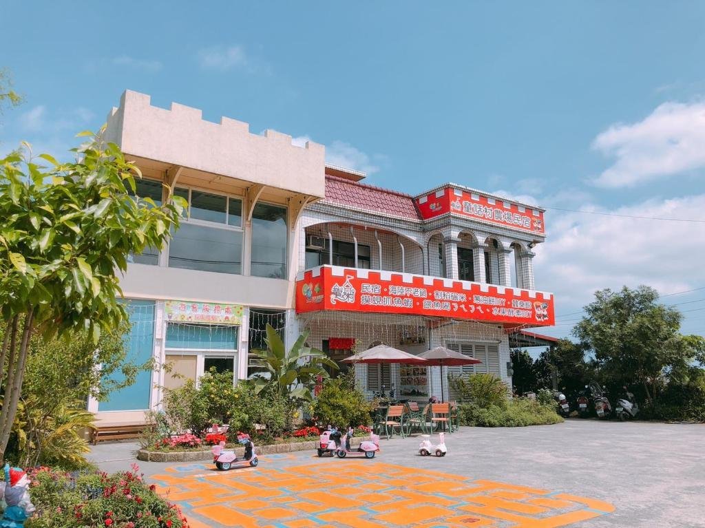 Фото отеля 1