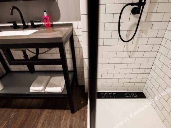 Фото Moxy Nashville Downtown