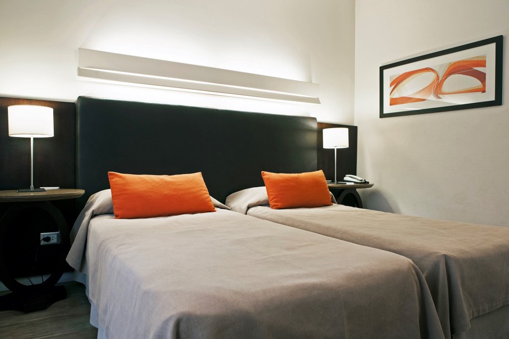 Фото Grand King Hotel