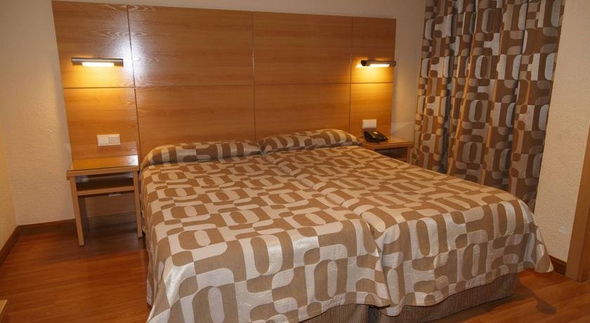 Фото Hotel Serrano