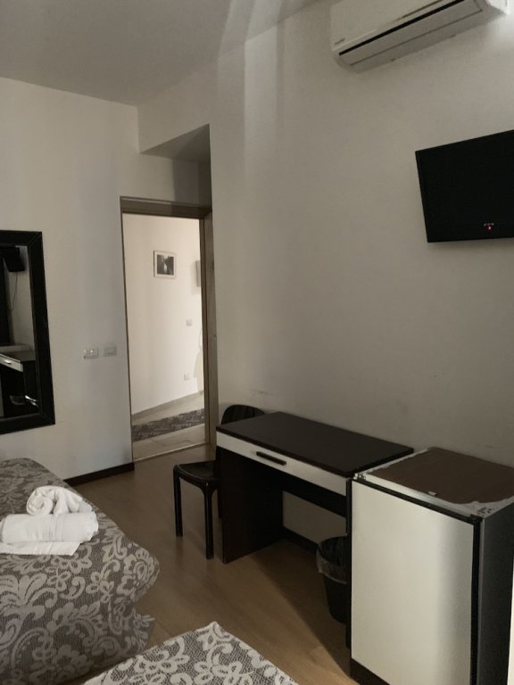 Фото Old Milano House - Hostel