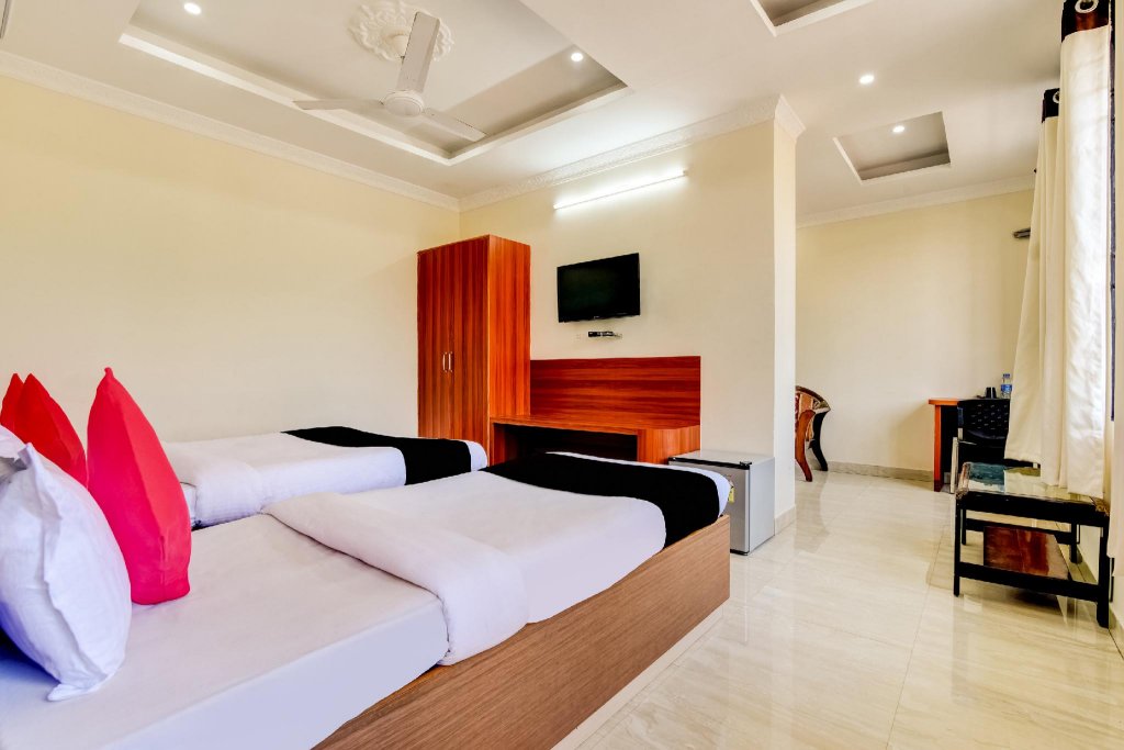 Фото Fabhotel Good Luck Residency