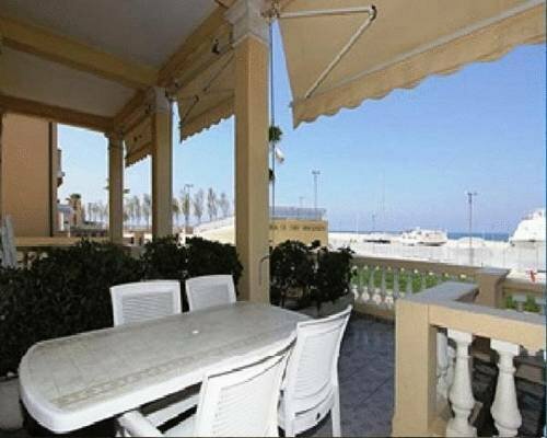 Гостиница Villa Liberty в Сан-Винченцо