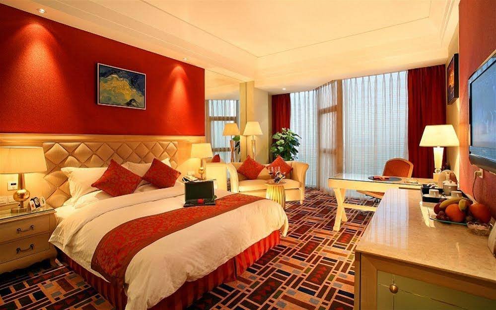 Фото Rainbird International Hotel