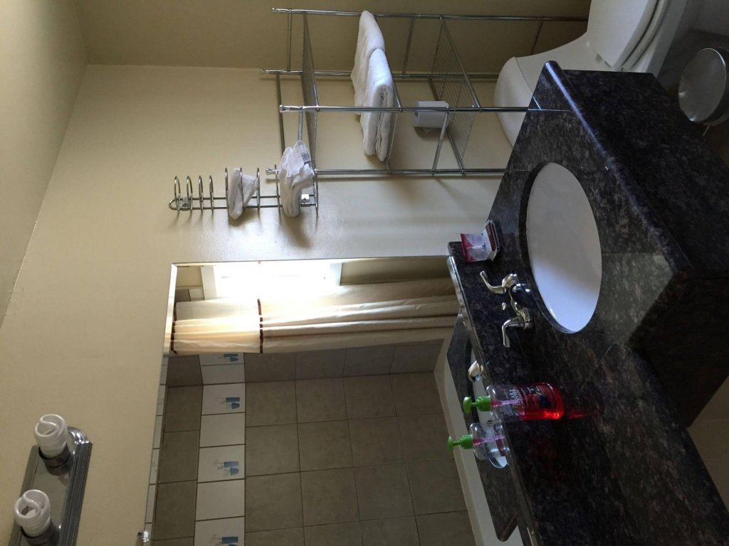 Фото La Hacienda Motel