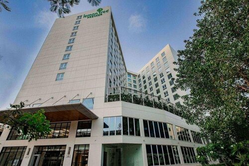 Гостиница Lemon Tree Premier Mumbai Intl. Airport в Индии
