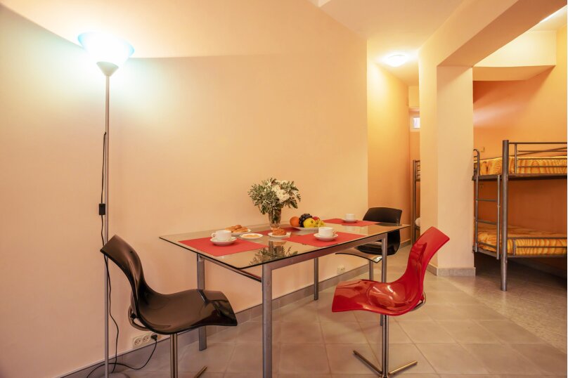 Фото Август