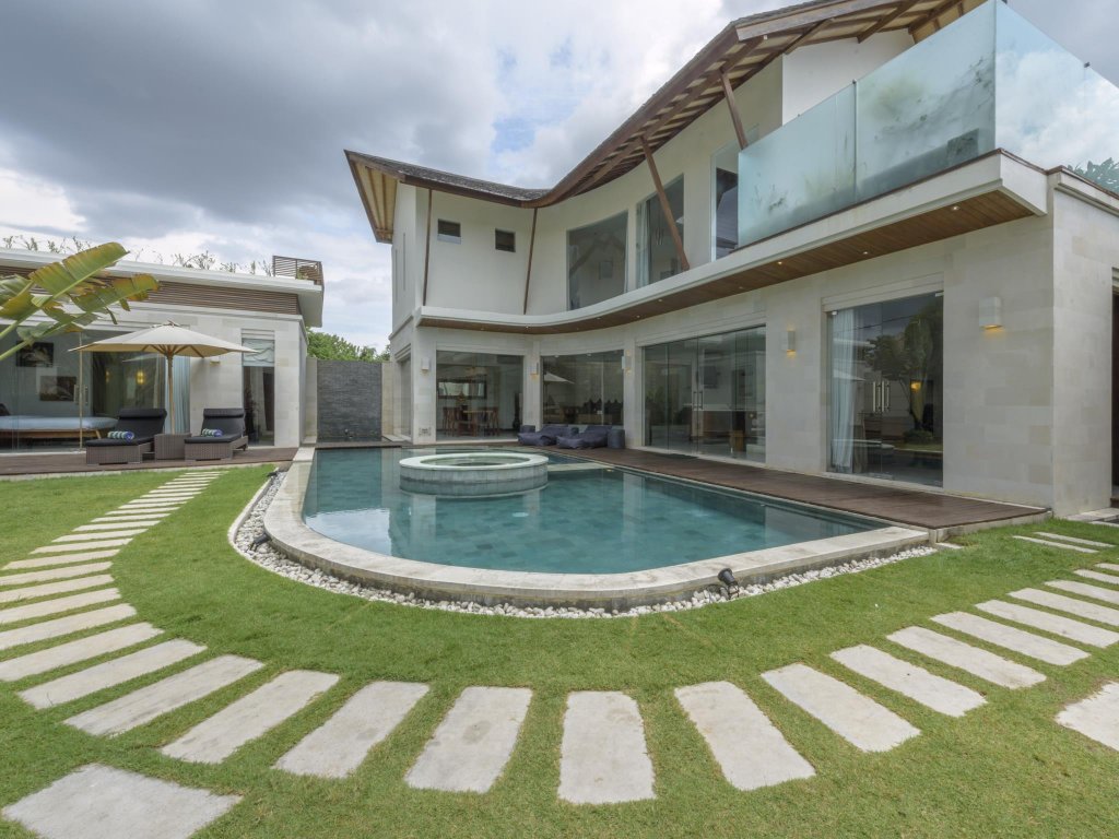 Фото Tis Villas Seminyak by Premier Hospitality Asia