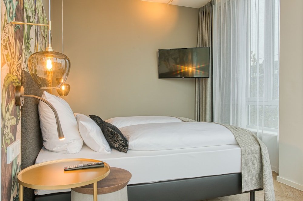 Фото NinetyNine Munich Airport