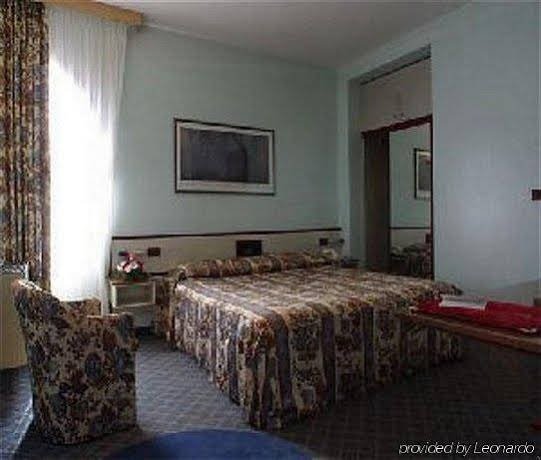 Фото Hotel Maxim