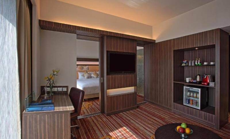 Фото Novotel Pune Viman Nagar Hotel