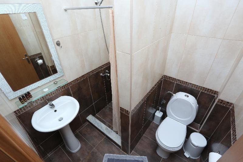 Фото Aloni Hotel